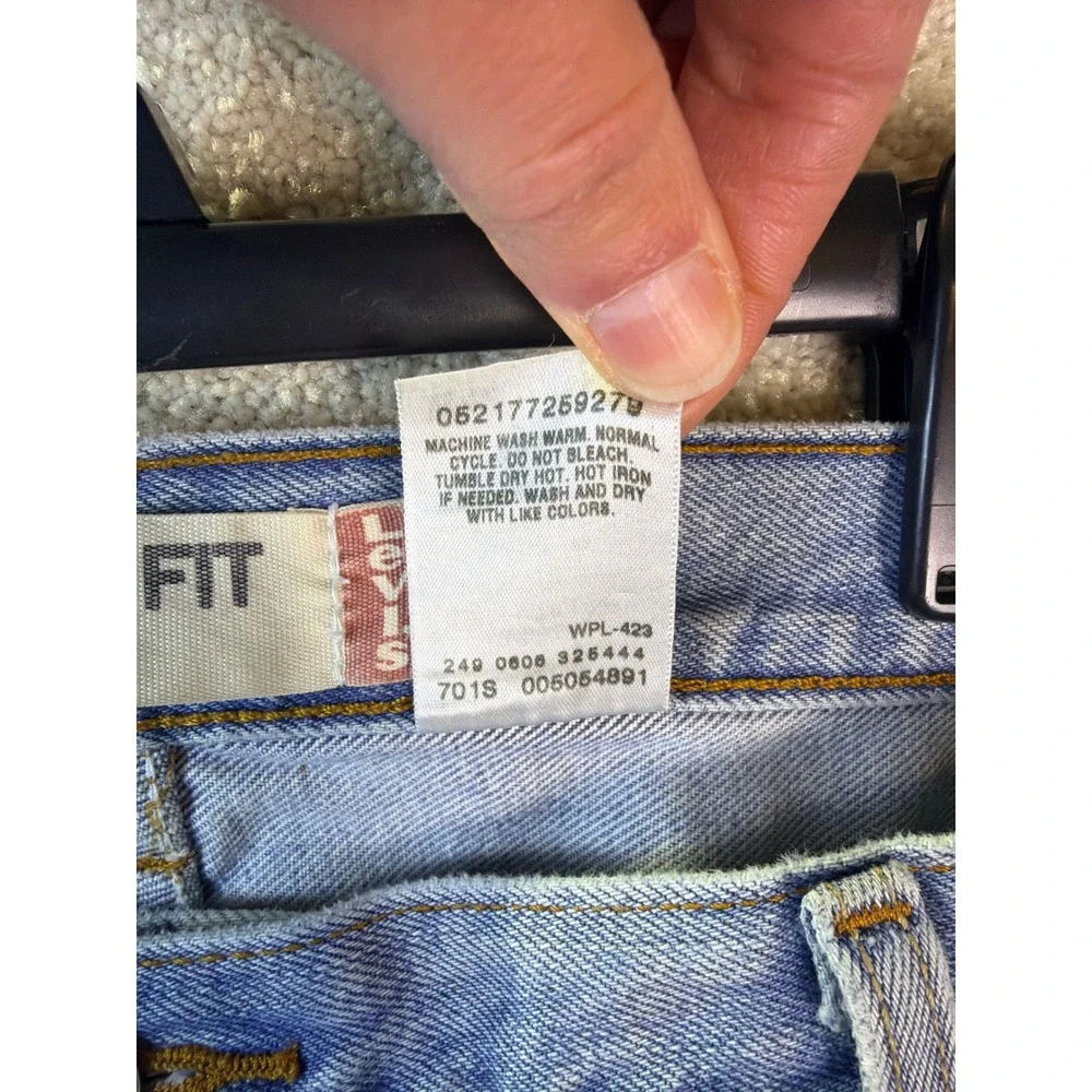 Vintage Levi's 505 Jeans Men's 42x30 Regular Straight Leg Blue Denim y2k